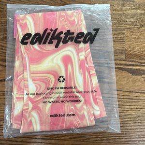 Edikted tie dye jeans new with tags medium